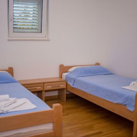 Aparthotel Marina Gromela Mirce Zewnętrze zdjęcie