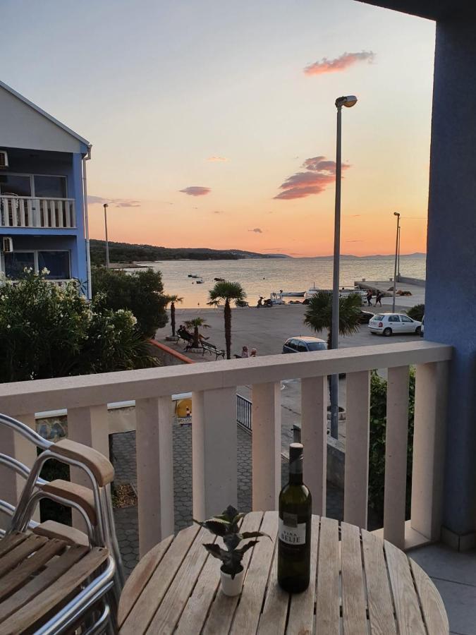 Aparthotel Marina Gromela Mirce Zewnętrze zdjęcie