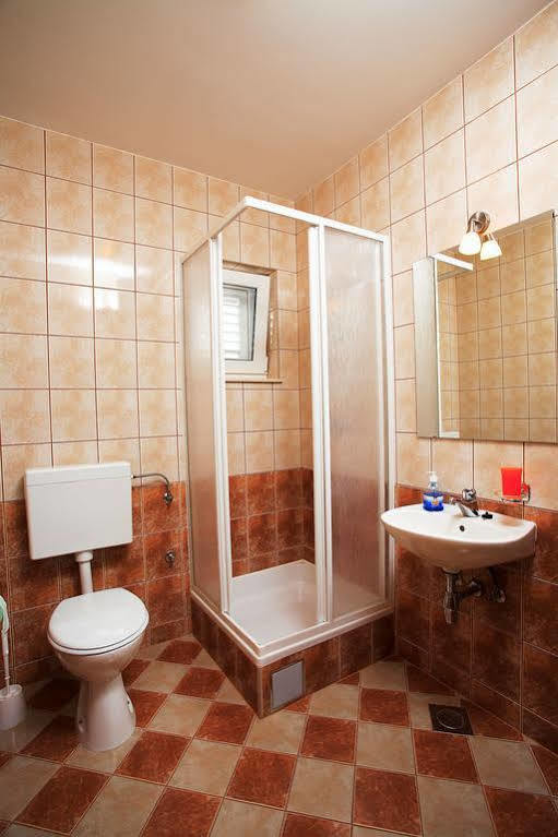 Aparthotel Marina Gromela Mirce Zewnętrze zdjęcie