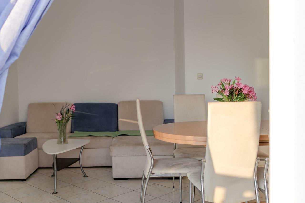 Aparthotel Marina Gromela Mirce Zewnętrze zdjęcie