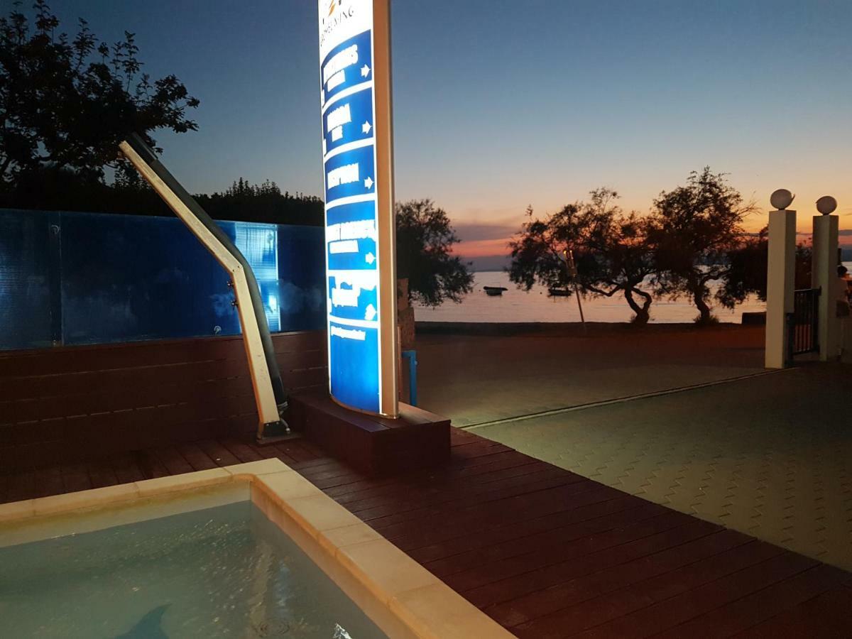 Aparthotel Marina Gromela Mirce Zewnętrze zdjęcie